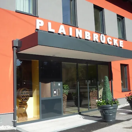 Plainbruecke | Self Check-in 3*
