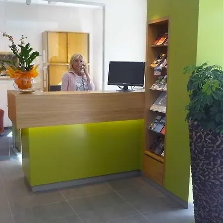 Plainbruecke | Self Check-in Hotell 3*